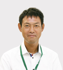 イーデザイン損害保険取締役吉信英俊さん(右)と、アシスタントマネージャーの大西陽子さん(左)