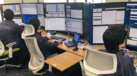 東京SOC内の業務の様子