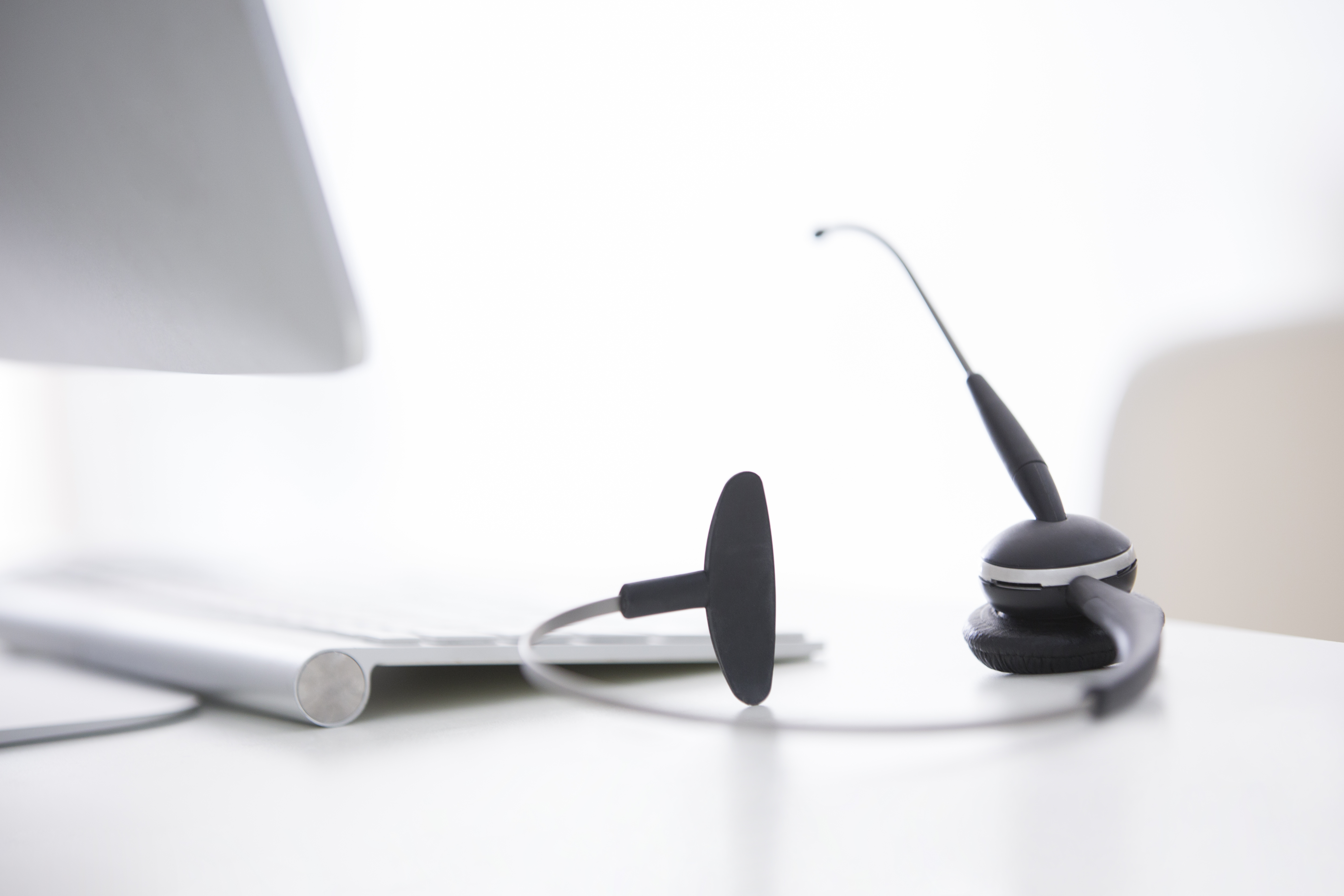 電話の取り次ぎは無駄が多い！効率化につながる4つの手法を解説